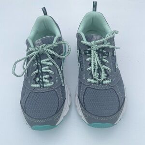 New Balance sneakers size ladies 7.5 gray and mint green